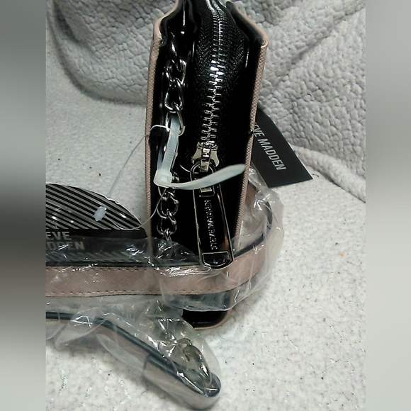 BNWT MULTI 3 CROSSBODY BAG BY STEVE MADDEN BONE W/ BLACK TRIPLE INTERIOR LOOK!! - Picture 8 of 12